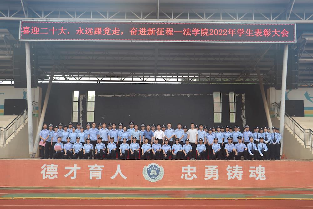 ceb08988a89e467b8c3d82835fa67285.jpg