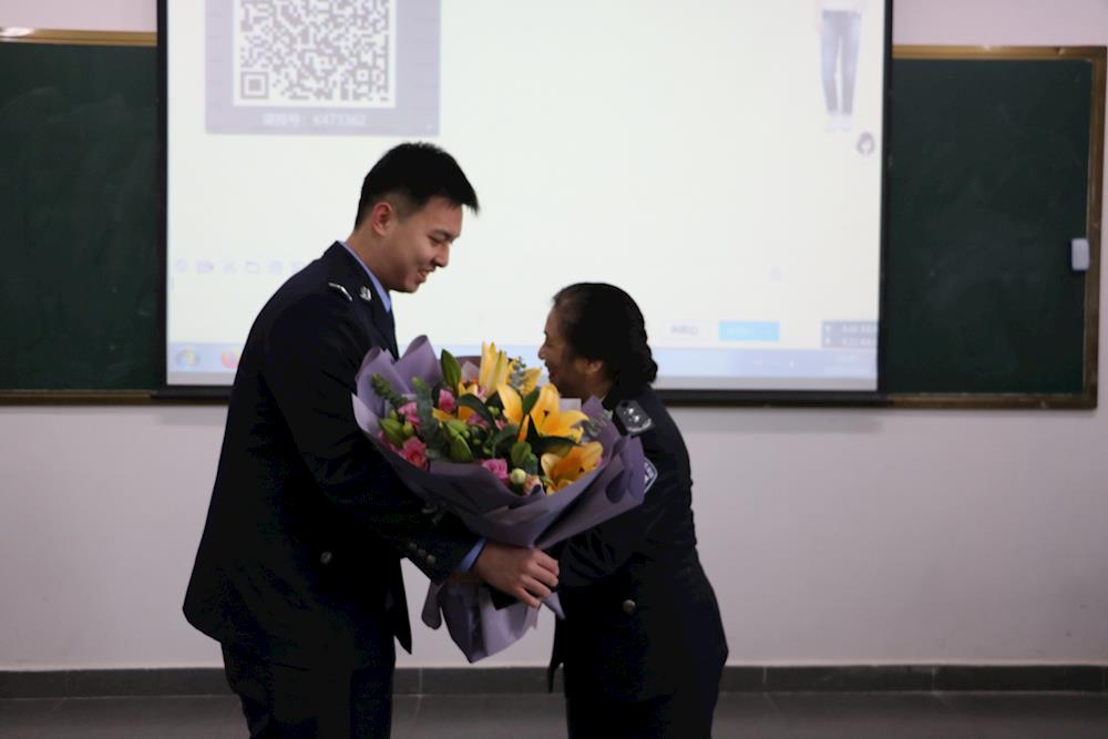36bf648fb5e64e8b9bf1b6be032e83c2.jpg