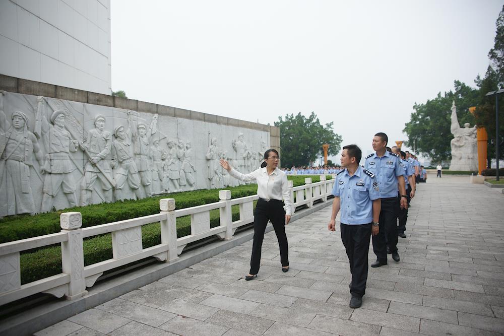 e68ea5502bde4774a5b93ea61ca9d60e.JPG e68ea5502bde4774a5b93ea61ca9d60e.JPG