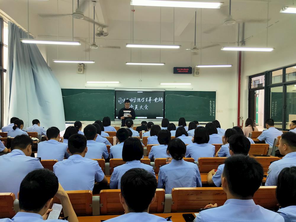e714ec50bf6248cc9a6333cb2e5d1ed9.jpg e714ec50bf6248cc9a6333cb2e5d1ed9.jpg