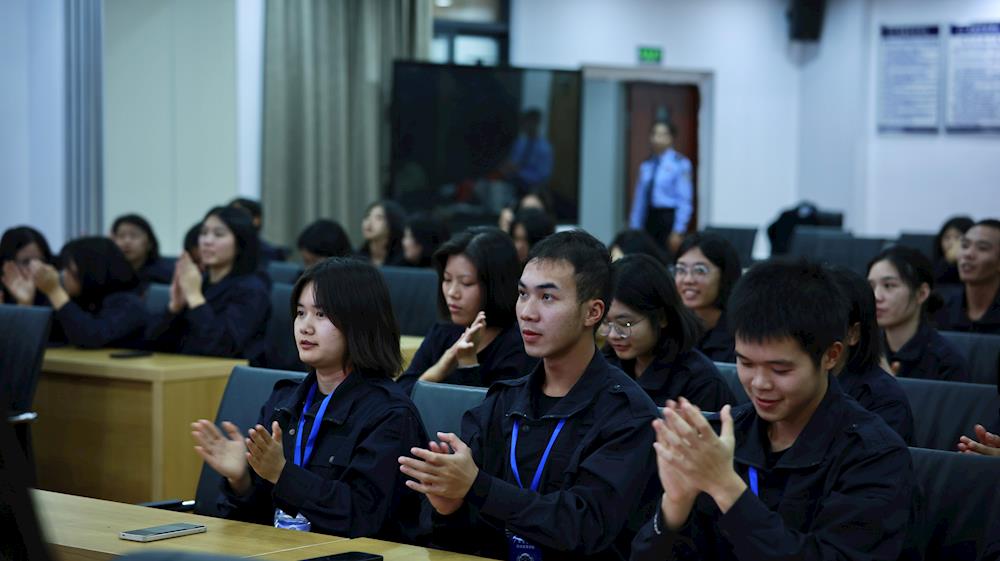 edfc2d79204e4914a36b15bbde051a79.jpg edfc2d79204e4914a36b15bbde051a79.jpg