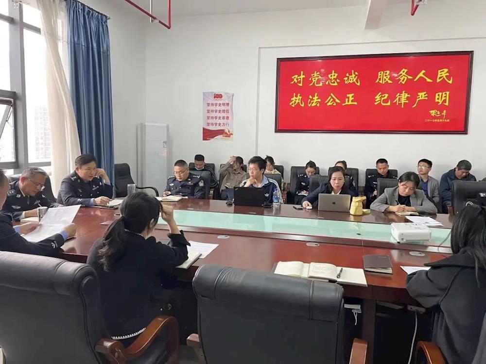 69e03de9ad3249a3abc9c8722e4406ce.jpg 69e03de9ad3249a3abc9c8722e4406ce.jpg