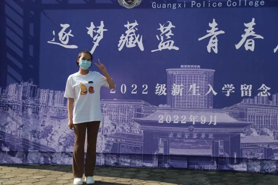 a5dc6f867c4048cbb28d6cc95bdfa130.jpg