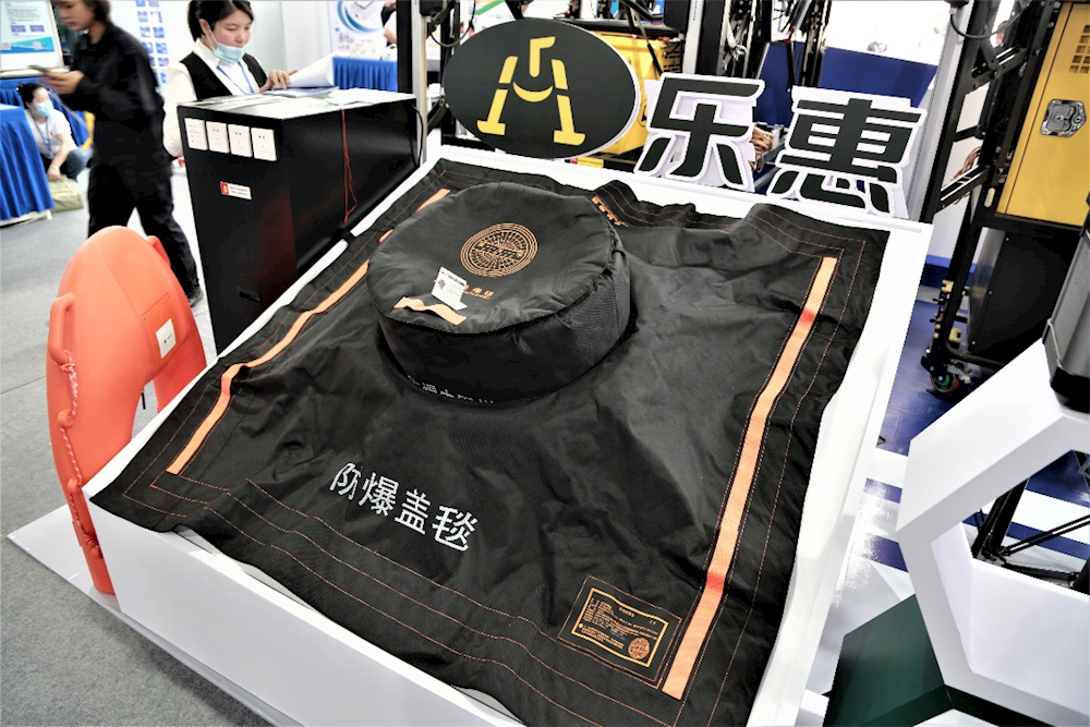 d85ca2fe786443dd821d9ab25ca81986.png
