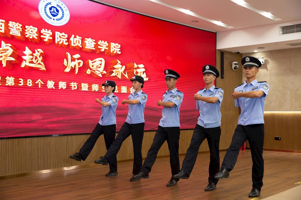 7dc297dfc6944cccb90bc19814c6cc8b.jpg