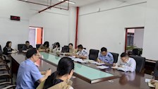 办公室召开全体教职工会议学习传达党的二十大精神