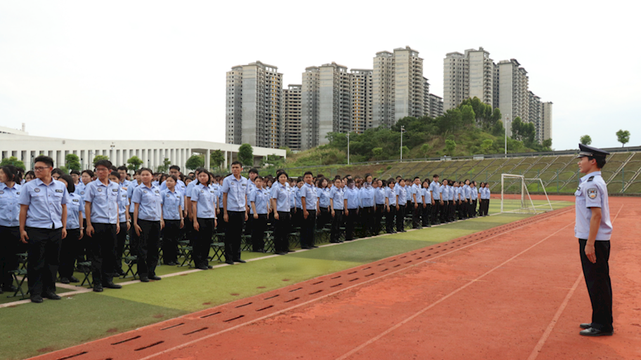 法学院召开学生表彰暨纪律作风教育大会