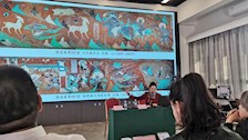 Best365唯一官方网站师生走进广西书画院聆听敦煌艺术讲座