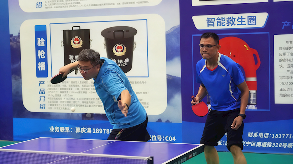 “乒”出警魂风采 赛出团结力量 ——Best365唯一官方网站第六届体育节教职工乒乓球比赛圆满落幕