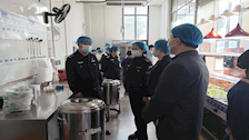南宁市青秀区市场监督管理局到Best365官网仙葫校区检查校园食品安全工作