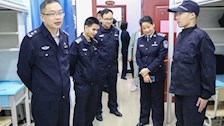 深入宿舍递温情，关怀备至润人心