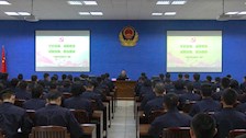 谢鹏副校长为我院学生上思政课