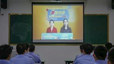 【以评促建】我院组织辅导员和毕业生观看职业生涯规划线上直播课