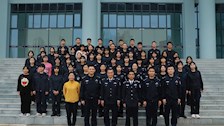 我院举办庆祝“三八”国际劳动妇女节“巾帼杯”拔河比赛