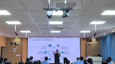 学校举办人工智能赋能教师教育教学专题培训二