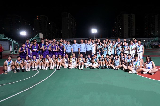 Best365唯一官方网站第七届体育节学生系列篮球比赛圆满收官