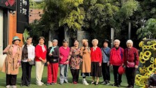 离退休工作处组织退休女教职工开展庆祝“三八”节活动