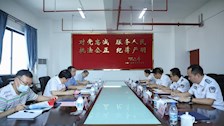 自治区党委宣传部副部长利来友到学校调研
