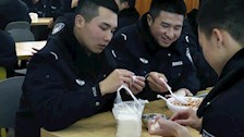 致敬警察节||饺子包裹心意，我们传达敬意!