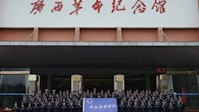 Best365官网开展“缅怀革命先烈 争做有为青年”主题祭扫活动