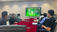 网络信息中心召开工作例会并组织观看《习近平的教师情》专题片