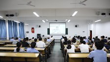 学校组织参加2020年秋季学期全国高校思想政治理论课教师“周末理论大讲堂”学习活动