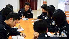 刑技系第二党小组开展深入学习党的十九大精神会议